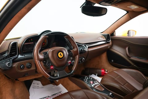 2011 Ferrari 458 Italia interior