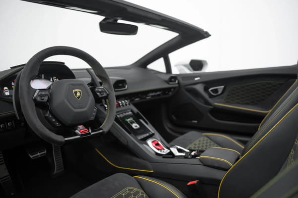 2021 LAMBORGHINI HURACAN EVO SPYDER interior