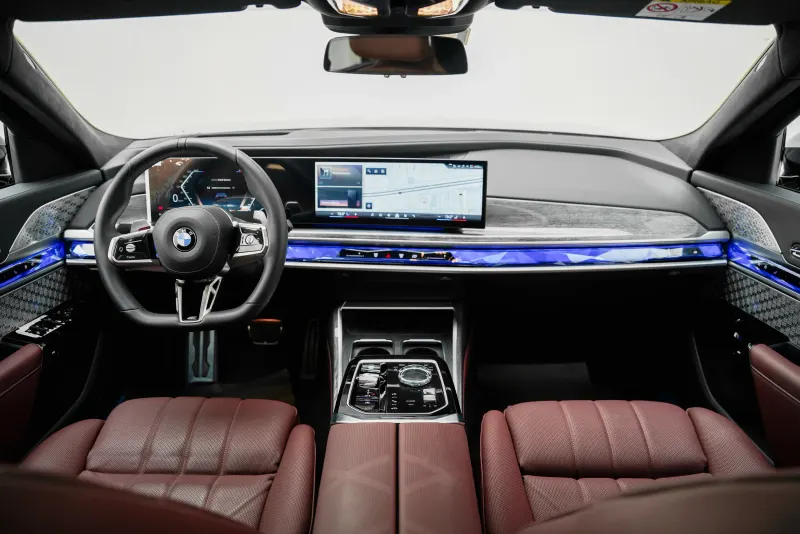 2024 BMW 740i EXECUTIVE WITH 5 YEARS WARRANTY AND SERVICE CONTRACT FROM AGMC interior
