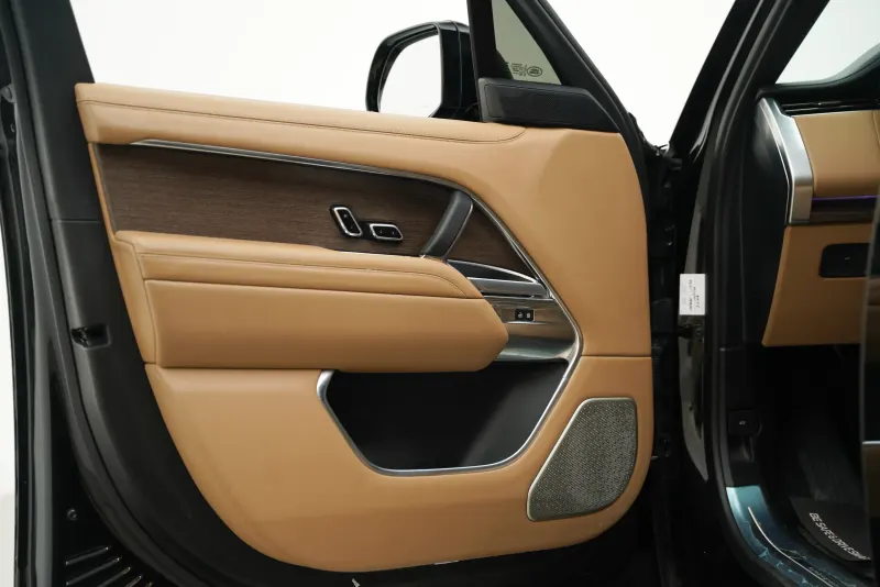 2024 RANGE ROVER P530 AUTOBIOGRAPHY WITH WARRANTY AND SERVICE CONTRACT interior