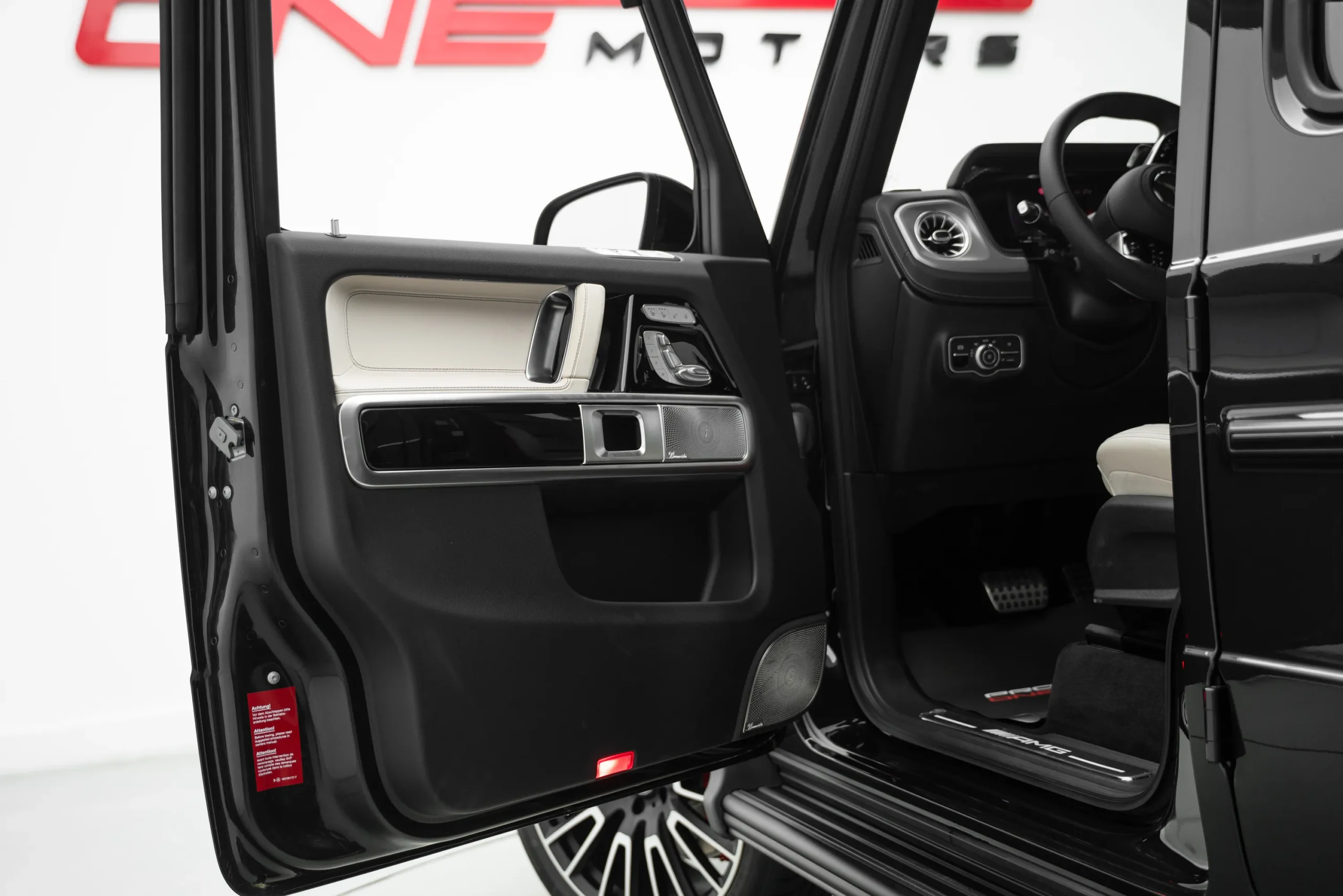2025 MERCEDES BENZ AMG G63